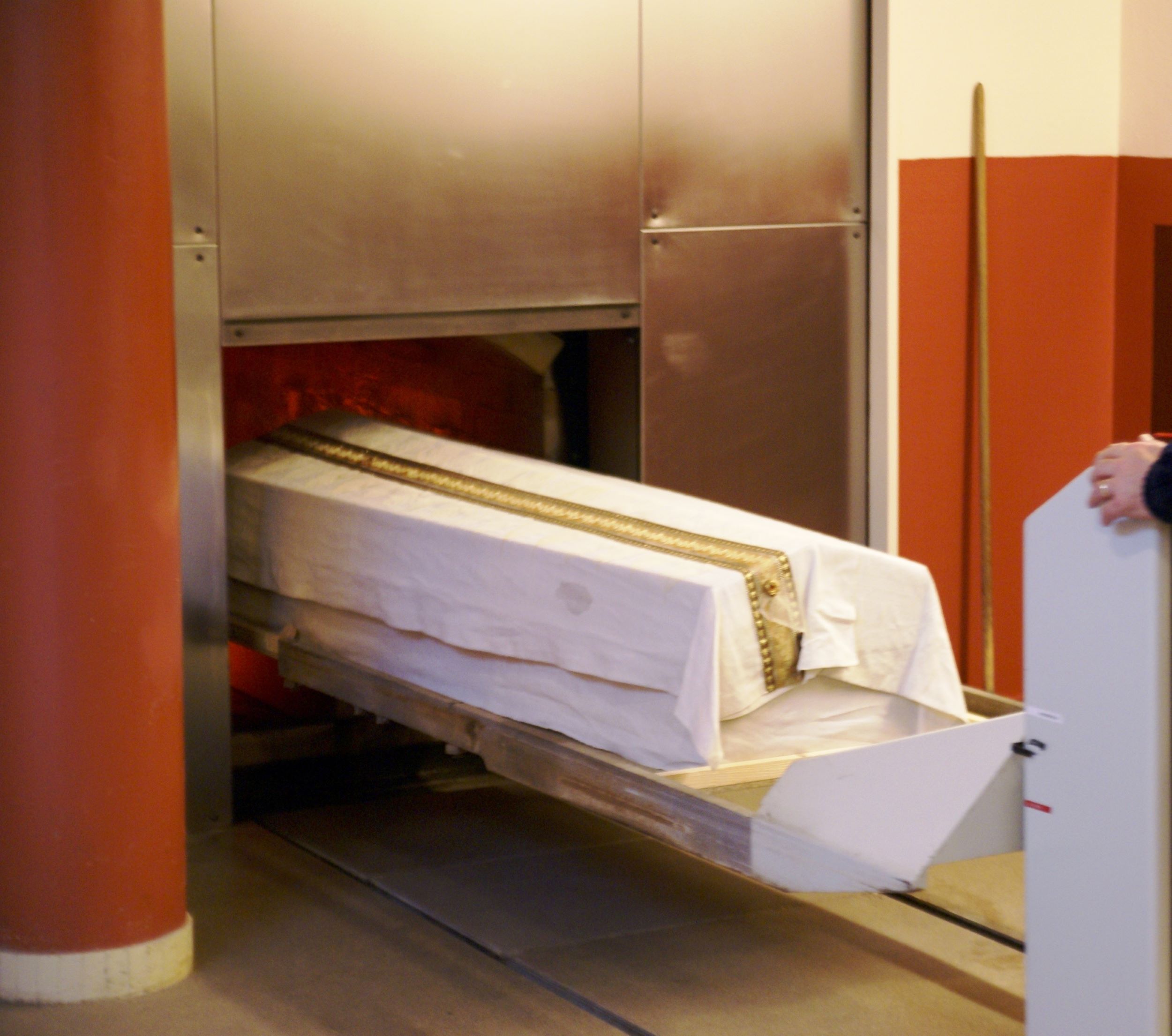 Aanbevolen redden verkouden worden Wat gebeurt er in de ovenruimte van een crematorium - Betrokken Uitvaarten